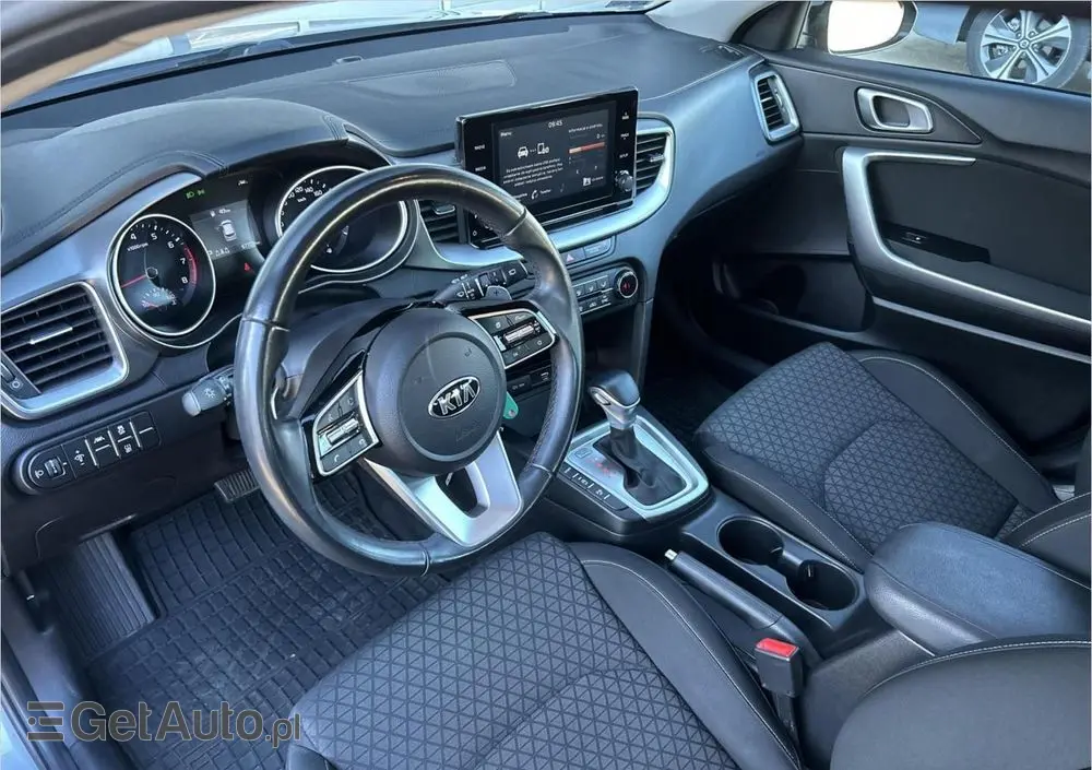 KIA Ceed 1.5 T-GDI M DCT