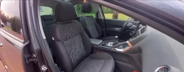 PEUGEOT 3008 1.6 VTI (156 KM)