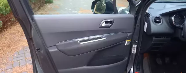 PEUGEOT 3008 1.6 VTI (156 KM)