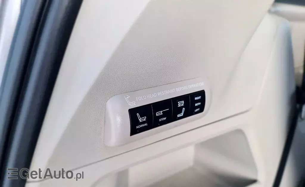 CHRYSLER Town & Country 