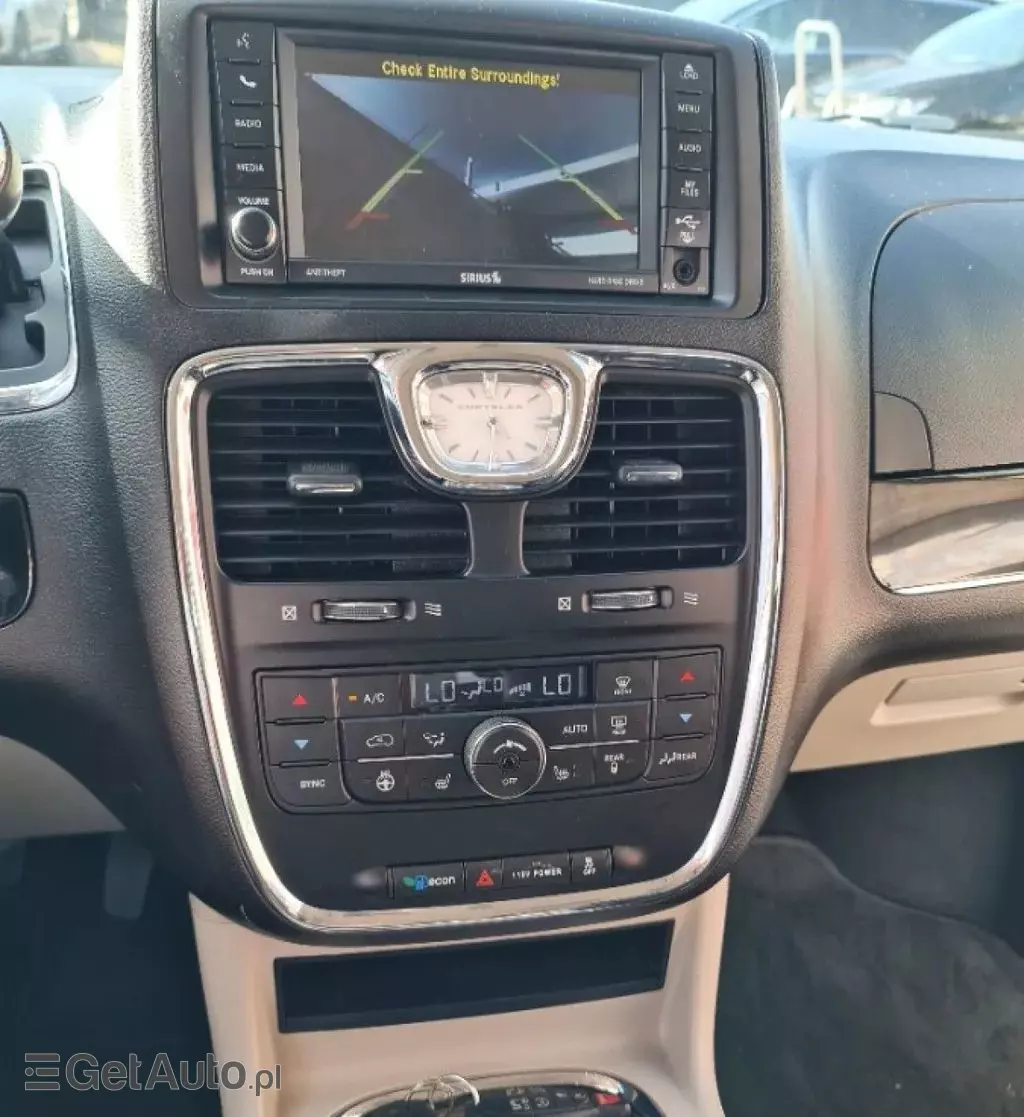 CHRYSLER Town & Country 