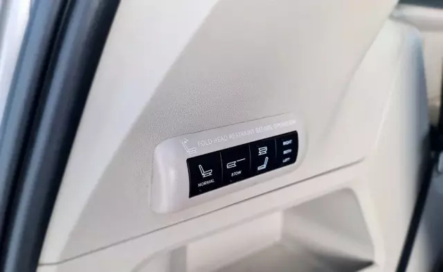 CHRYSLER Town & Country 