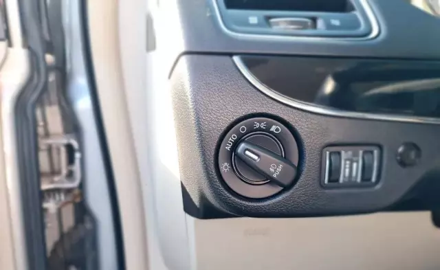 CHRYSLER Town & Country 