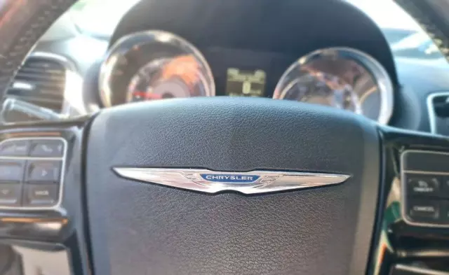 CHRYSLER Town & Country 