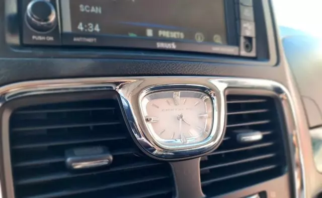 CHRYSLER Town & Country 