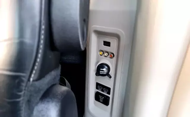 CHRYSLER Town & Country 