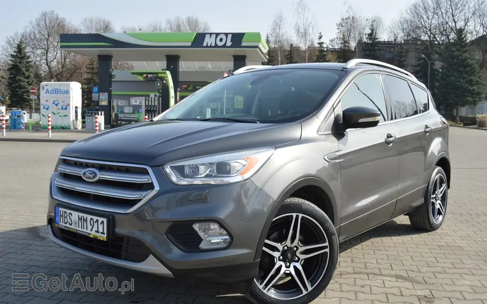 FORD Kuga 1.5 EcoBoost 2x4 Titanium