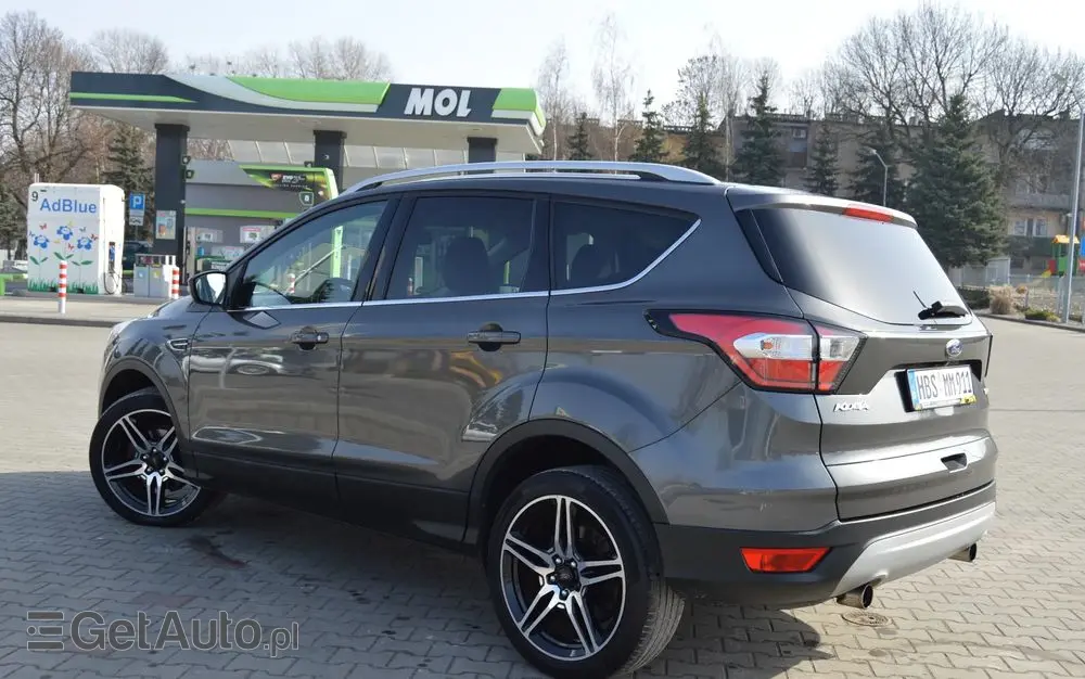 FORD Kuga 1.5 EcoBoost 2x4 Titanium