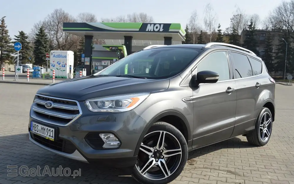 FORD Kuga 1.5 EcoBoost 2x4 Titanium