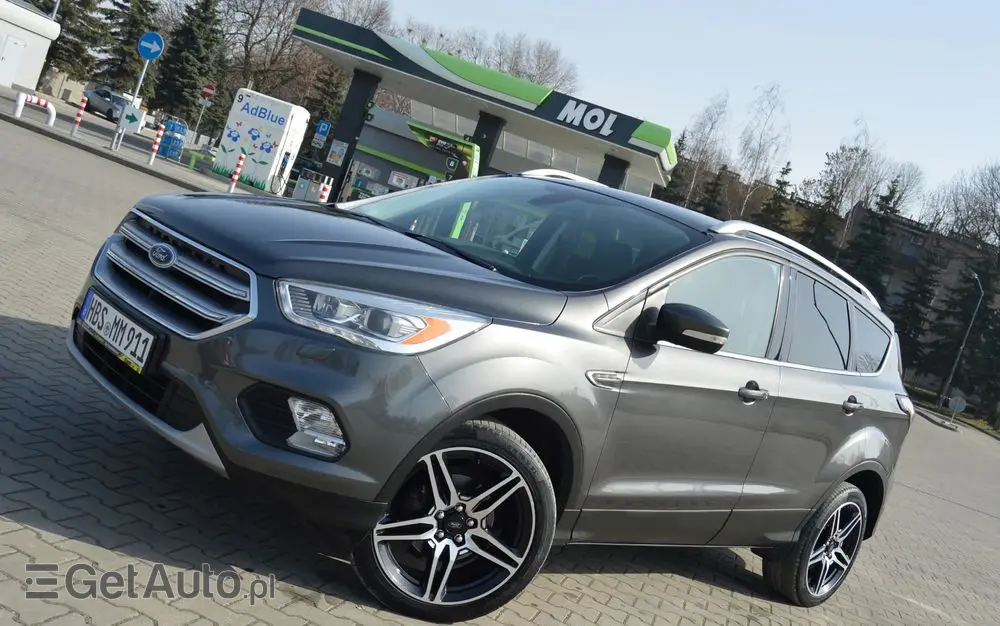 FORD Kuga 1.5 EcoBoost 2x4 Titanium