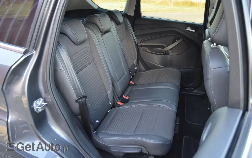 FORD Kuga 1.5 EcoBoost 2x4 Titanium