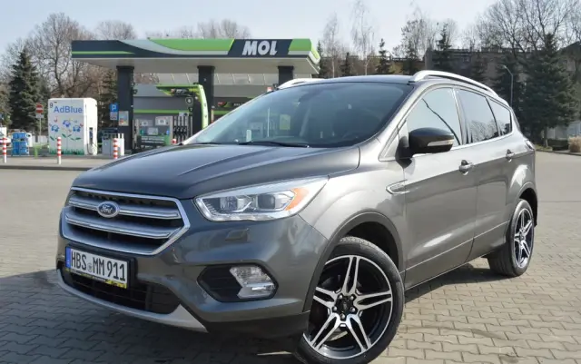FORD Kuga 1.5 EcoBoost 2x4 Titanium