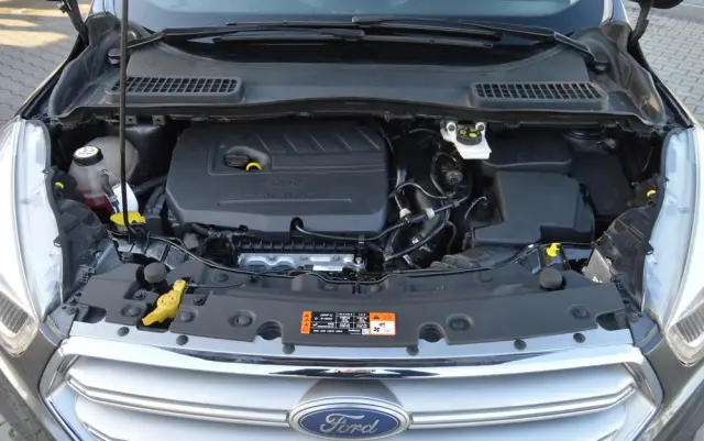 FORD Kuga 1.5 EcoBoost 2x4 Titanium