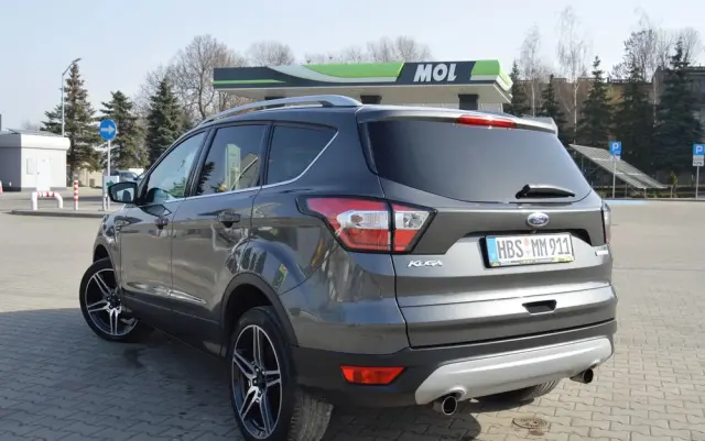 FORD Kuga 1.5 EcoBoost 2x4 Titanium