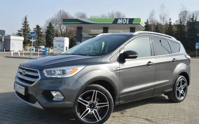 FORD Kuga 1.5 EcoBoost 2x4 Titanium