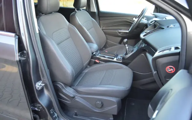 FORD Kuga 1.5 EcoBoost 2x4 Titanium