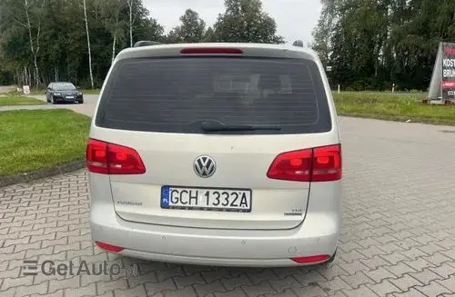 VOLKSWAGEN Touran 