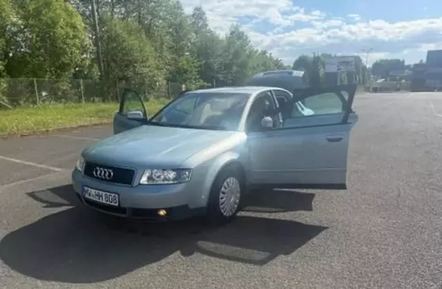 AUDI A4 