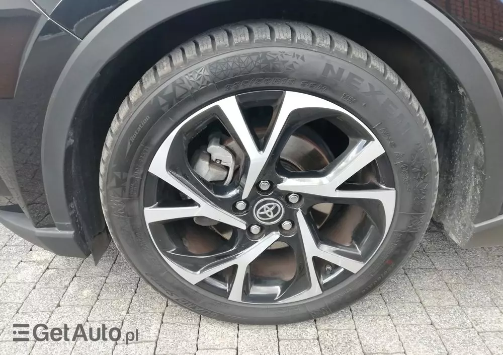 TOYOTA C-HR 