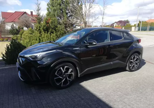 TOYOTA C-HR 