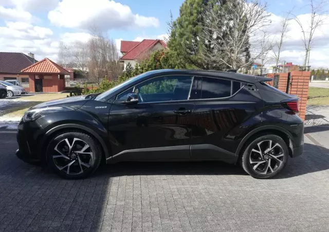 TOYOTA C-HR 