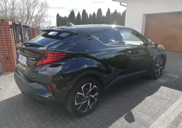 TOYOTA C-HR 