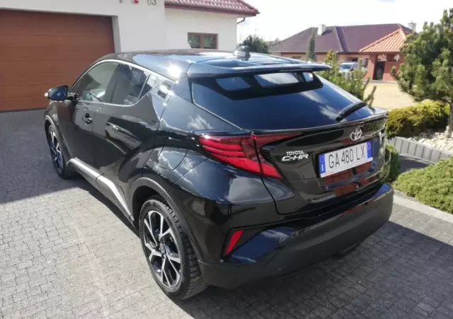 TOYOTA C-HR 