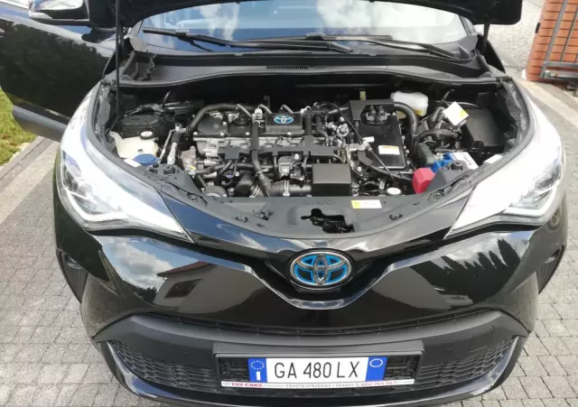 TOYOTA C-HR 