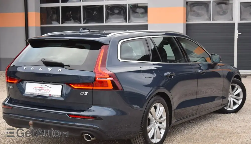 VOLVO V60 D3 Geartronic Momentum Pro