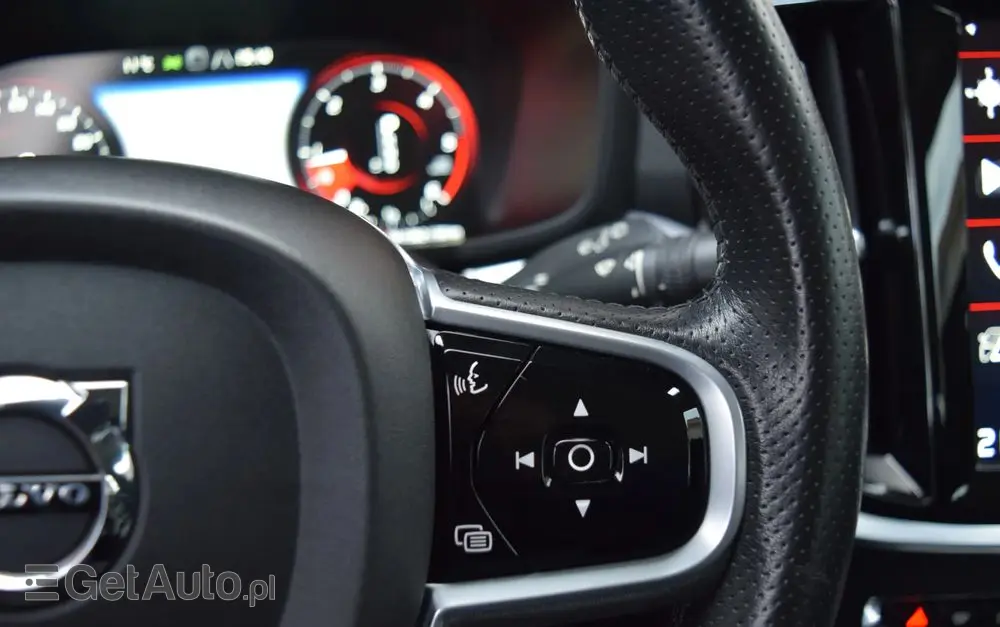 VOLVO V60 D3 Geartronic Momentum Pro