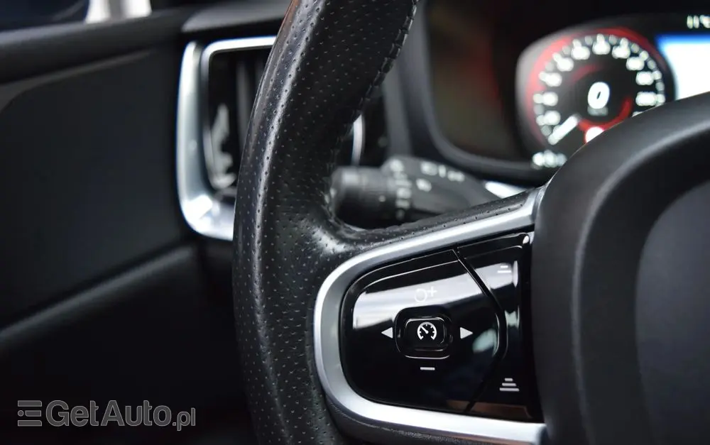 VOLVO V60 D3 Geartronic Momentum Pro