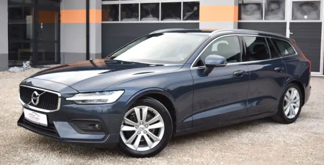 VOLVO V60 D3 Geartronic Momentum Pro