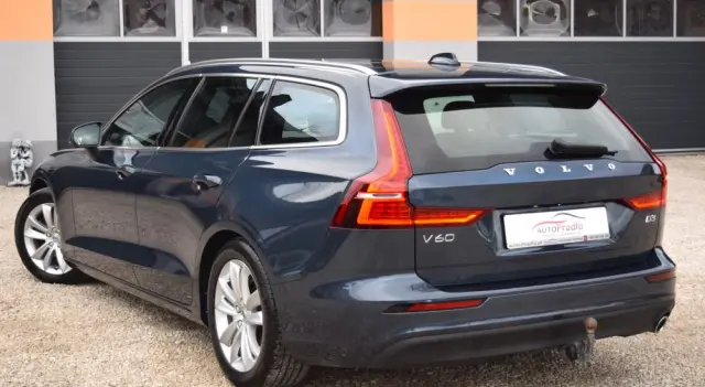 VOLVO V60 D3 Geartronic Momentum Pro