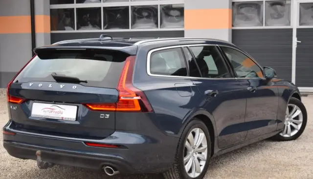 VOLVO V60 D3 Geartronic Momentum Pro