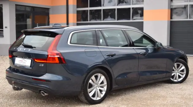 VOLVO V60 D3 Geartronic Momentum Pro