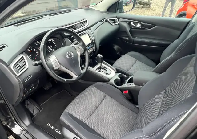 NISSAN Qashqai 1.2 DIG-T Xtronic TEKNA