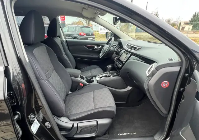 NISSAN Qashqai 1.2 DIG-T Xtronic TEKNA