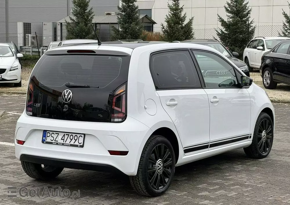 VOLKSWAGEN Up! 