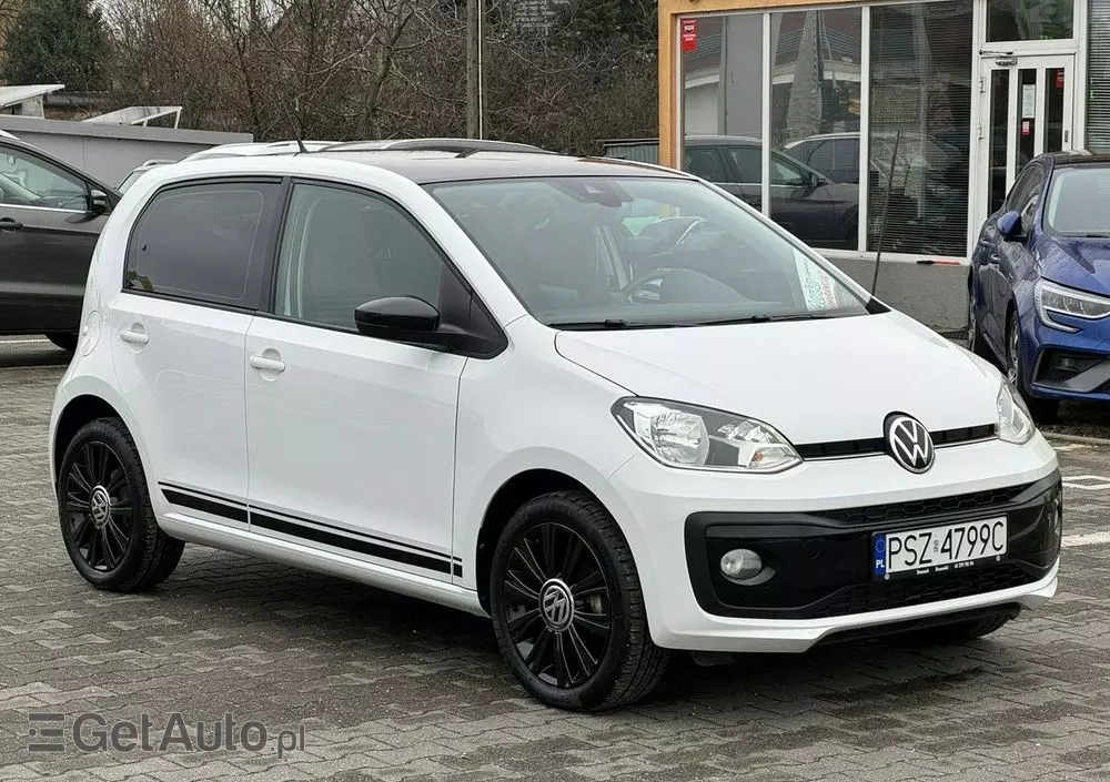 VOLKSWAGEN Up! 