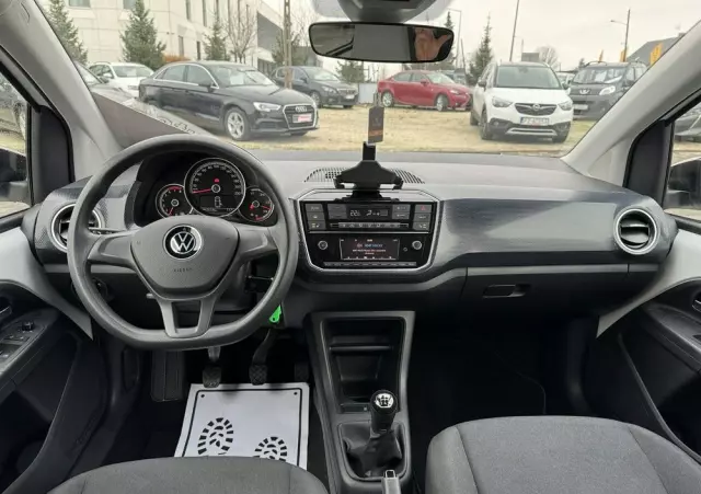 VOLKSWAGEN Up! 