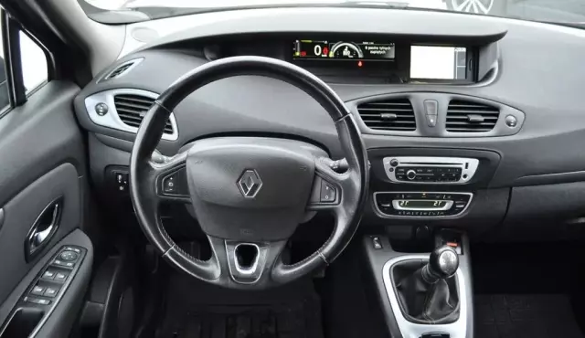 RENAULT Grand Scenic 
