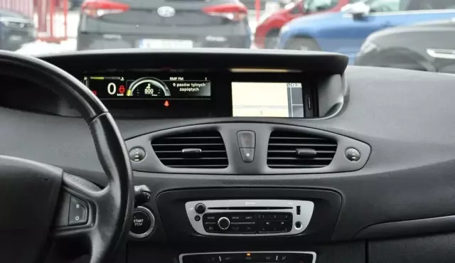 RENAULT Grand Scenic 