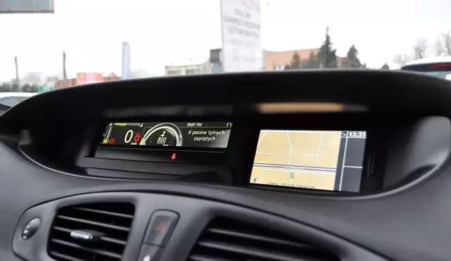 RENAULT Grand Scenic 