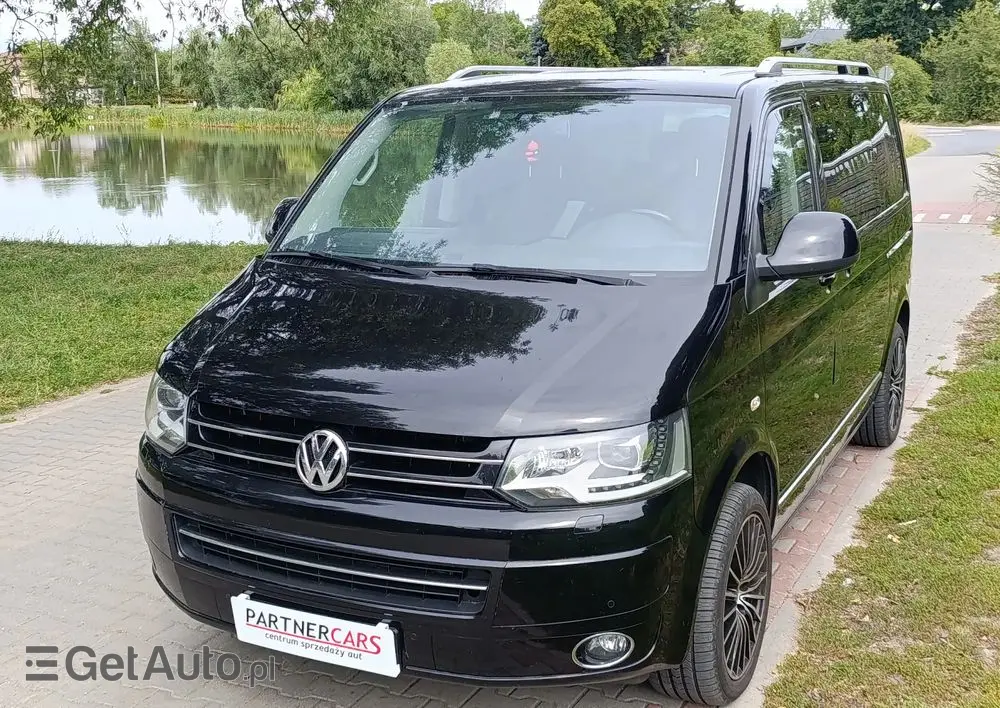 VOLKSWAGEN Multivan 