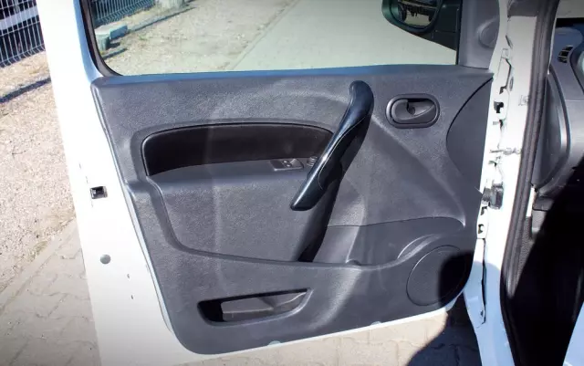 RENAULT Kangoo Maxi Van Furgon L2 