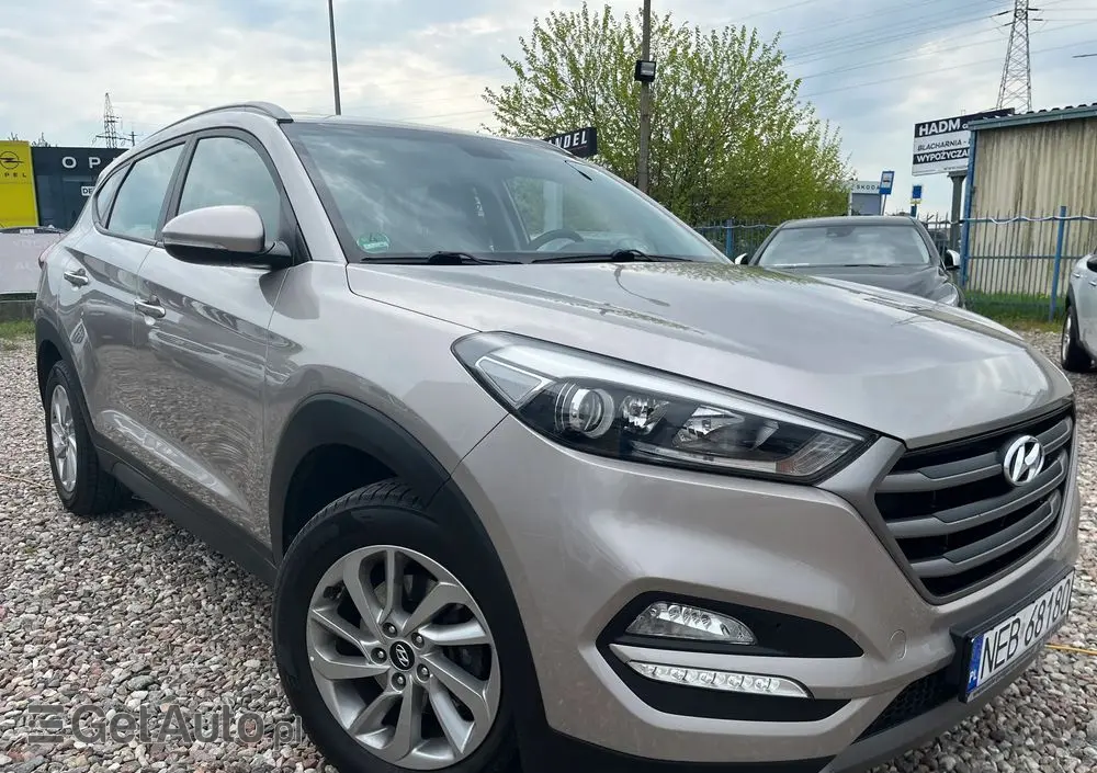 HYUNDAI Tucson 