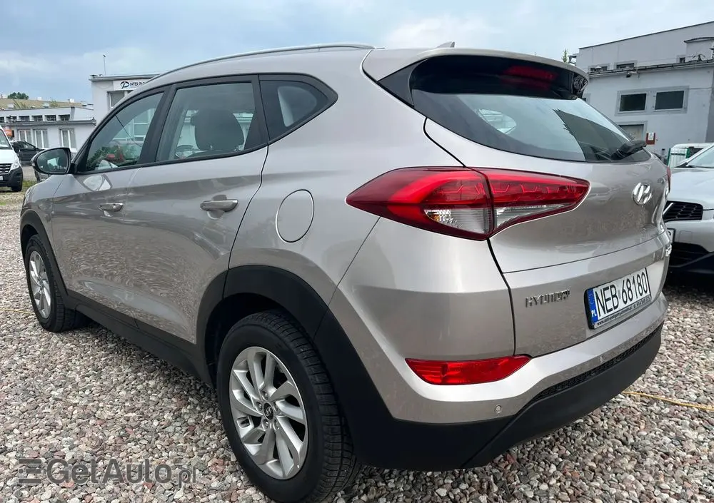 HYUNDAI Tucson 