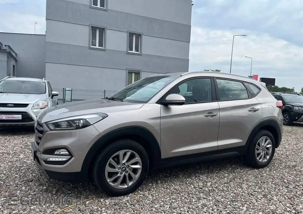 HYUNDAI Tucson 