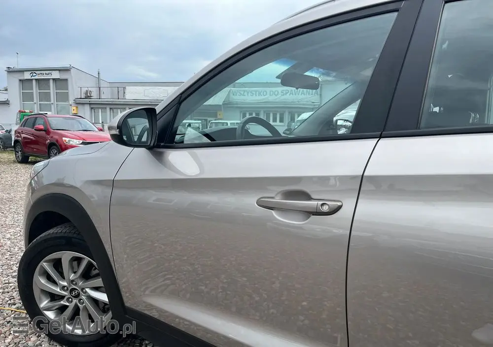 HYUNDAI Tucson 