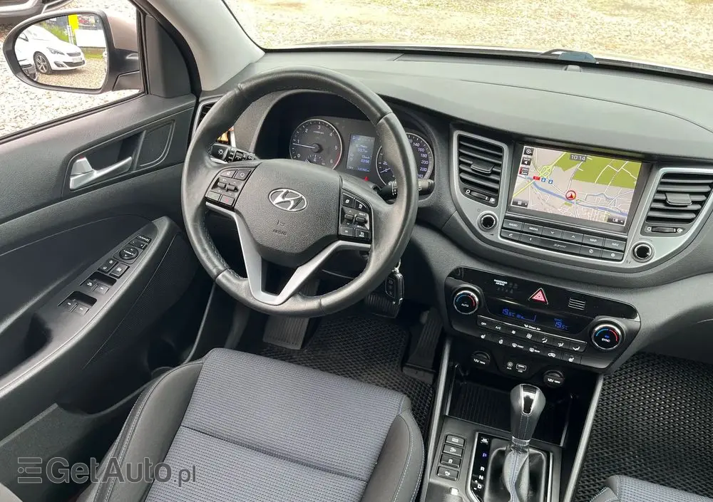 HYUNDAI Tucson 